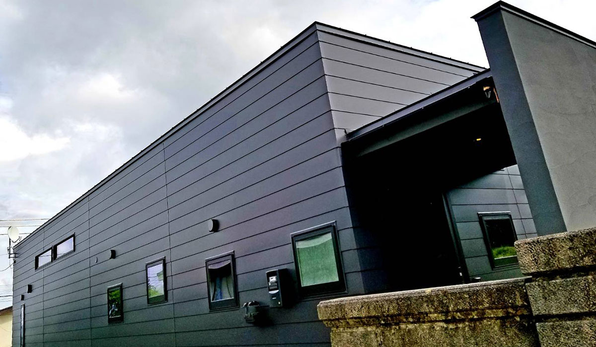 黒が美しいワンランク上の邸宅