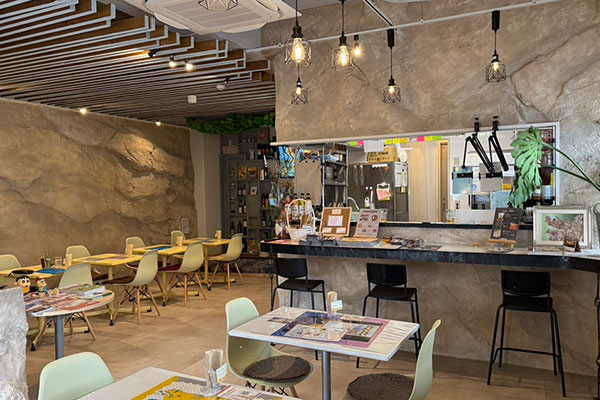 モルタル造形で彩ったRestaurant